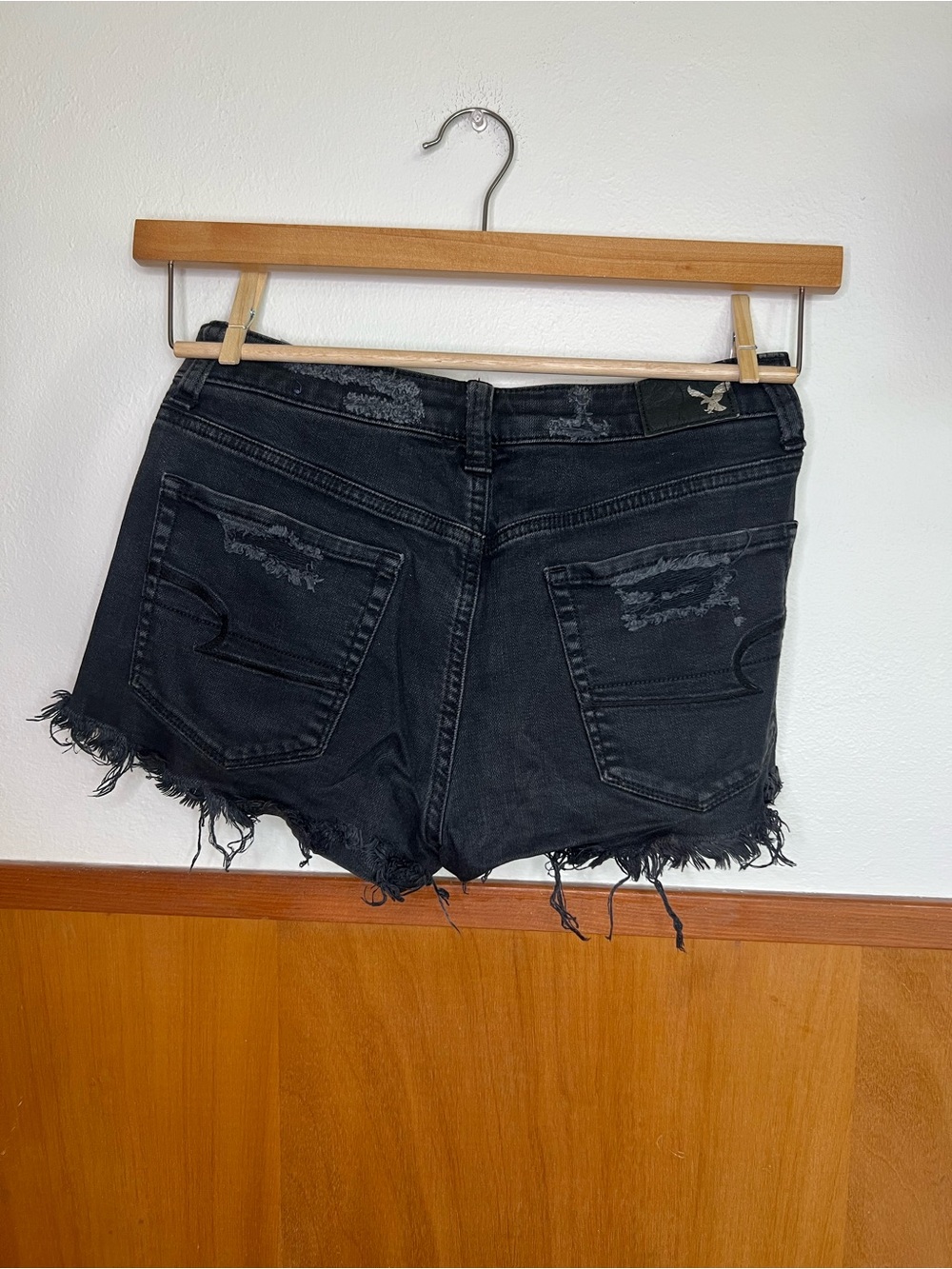 Shorts - Picture 2 of 3